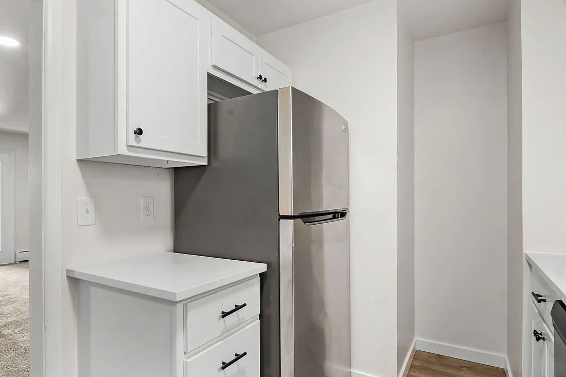 2 bed, 900 sqft, $1,425 — Photo 3