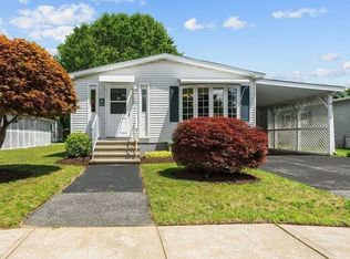 23 Castle Rd, Attleboro, MA 02703