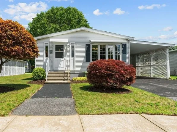 23 Castle Rd, Attleboro, MA 02703