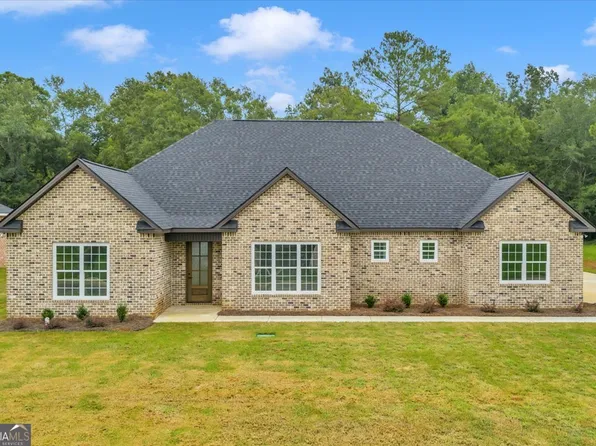70 River Ridge Dr, Hawkinsville, GA 31036