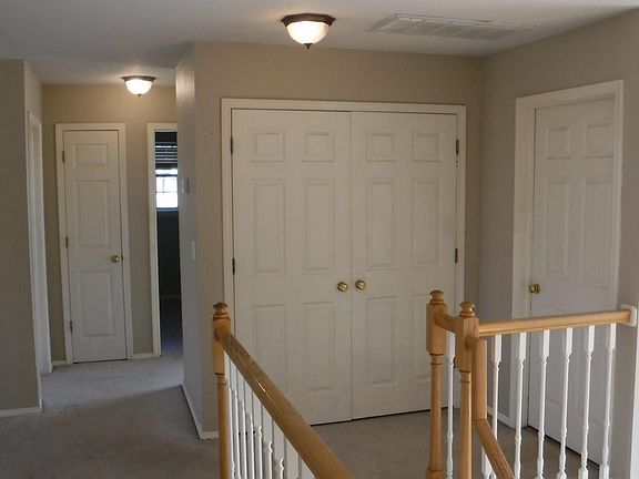5th image of 528 S Tamarack Ave
