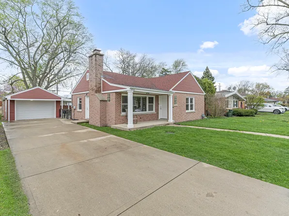 8926 Menard Ave, Morton Grove, IL 60053