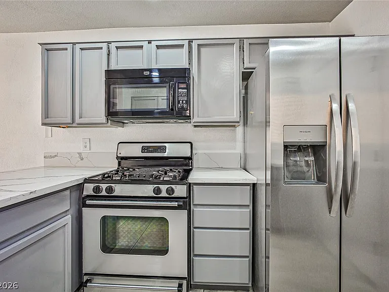 9285 Casa Christina Ln — Photo 3