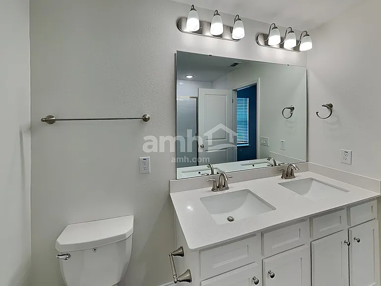 6210 Little Bluff Cir — Photo 17