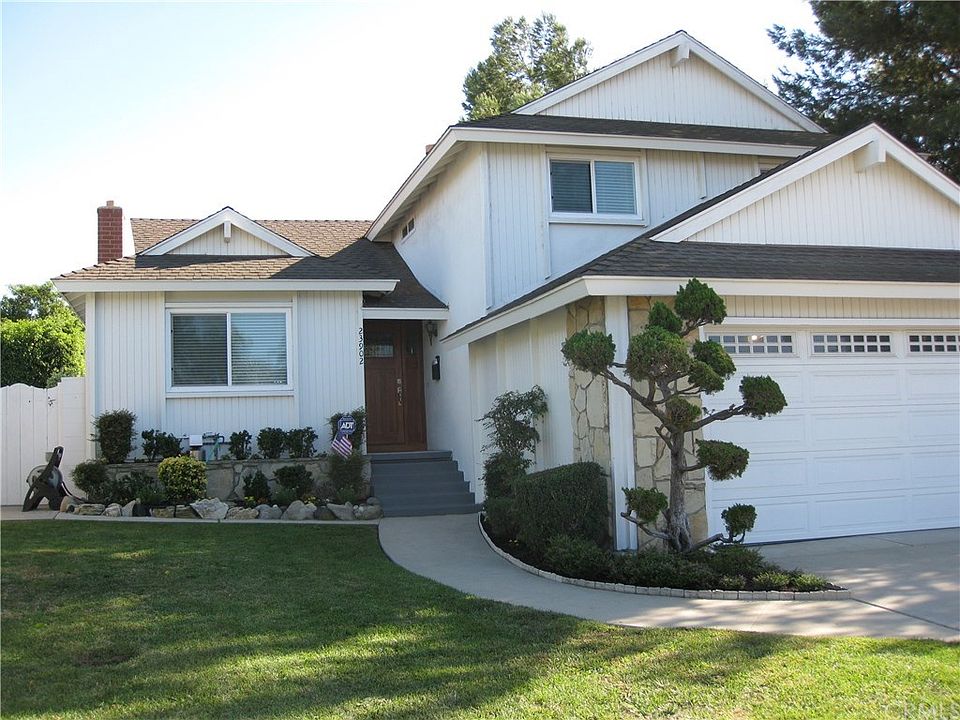 1st image of 23902 Pasatiempo Ln
