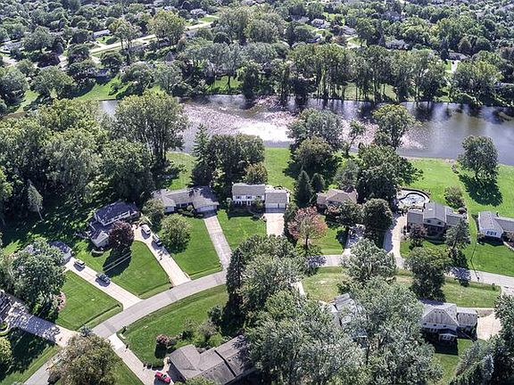 4th image of 23034 Ennishore Dr