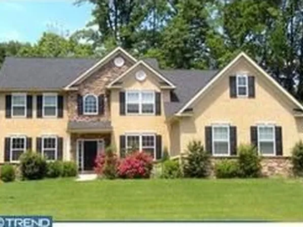 109 Lawrence Dr, Gilbertsville, PA 19525