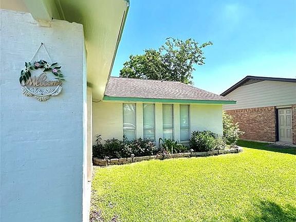 2nd image of 11615 Iriswood Dr