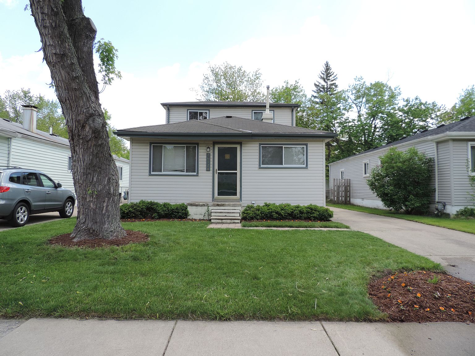 20124 Deering St, Livonia, MI 48152 Zillow