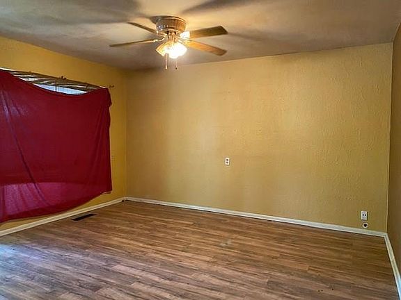 2nd image of 4906 Camille Ct