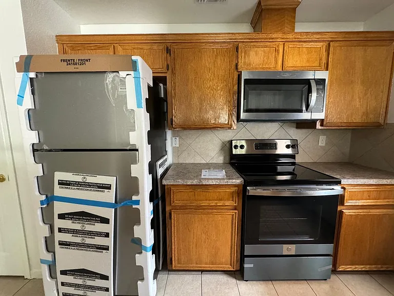 1413 Nicholas Cir #B — Photo 2