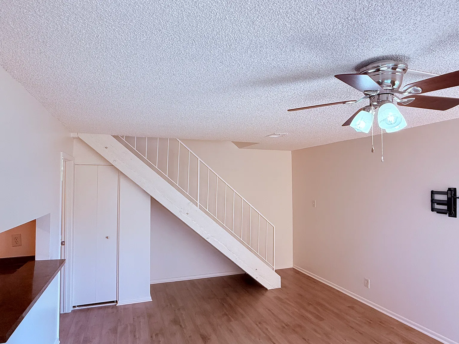 1225 S Onieda Street — Photo 3