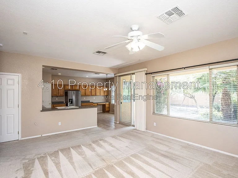 951 E Bellerive Pl — Photo 7