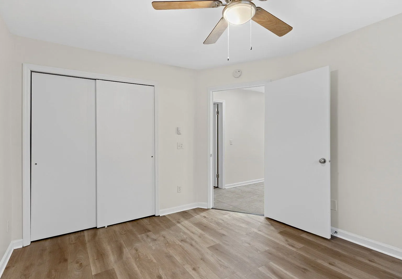 2 bed, 1.0 bath, 1100 sqft, $1,650 — Photo 4