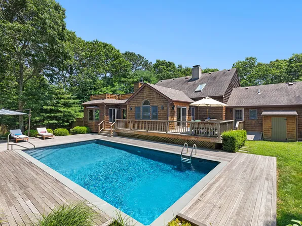 24 Red Fox Ln, East Hampton, NY 11937