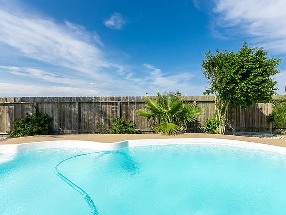 3rd image of 14202 Allamanda Dr