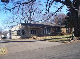 627 19th St NW, Cedar Rapids, IA 52405