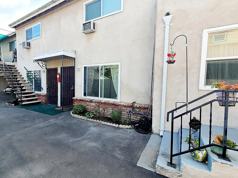 206 N Myers St #C — Photo 24