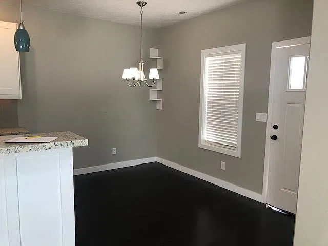 3 bed, 2.5 bath, 1424 sqft, $1,500 — Photo 3