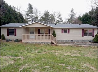 3635 Clarks Chapel Rd, Lenoir, NC 28645