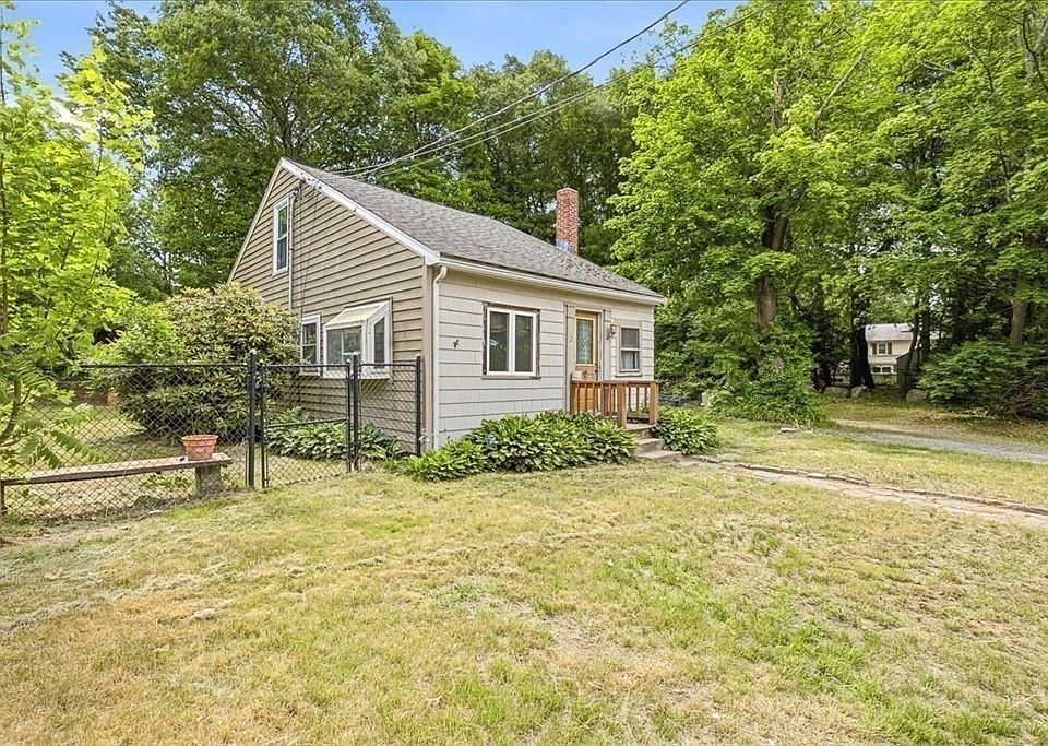 1st image of 2 Hillwood Ave