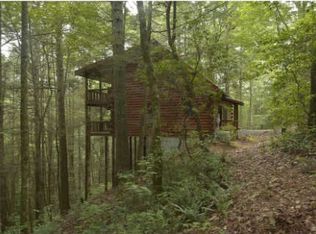 135 Laurel Overlook Rd, Ellijay, GA 30540