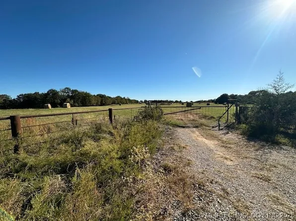 7655 E 137th Rd, Holdenville, OK 74848