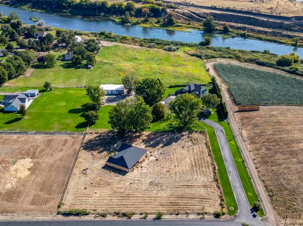 90404 W Hess Rd, Prosser, WA 99350