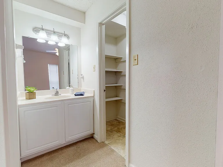1441 Lake Ave. — Photo 15