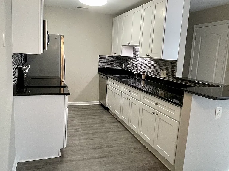 152 Lindfield Cir — Photo 7