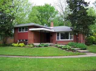 1450 Hillview Rd, Homewood, IL 60430