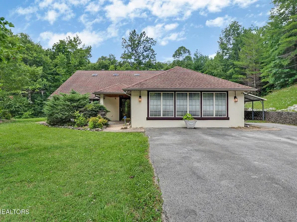 395 Ashley Ln, Oneida, TN 37841