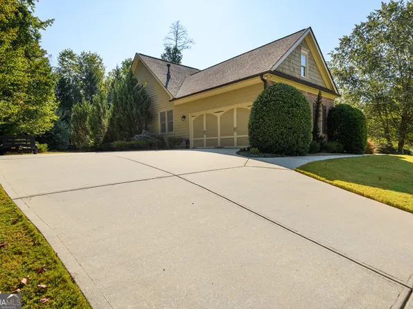 5717 Winding Rose Trl, Flowery Branch, GA 30542