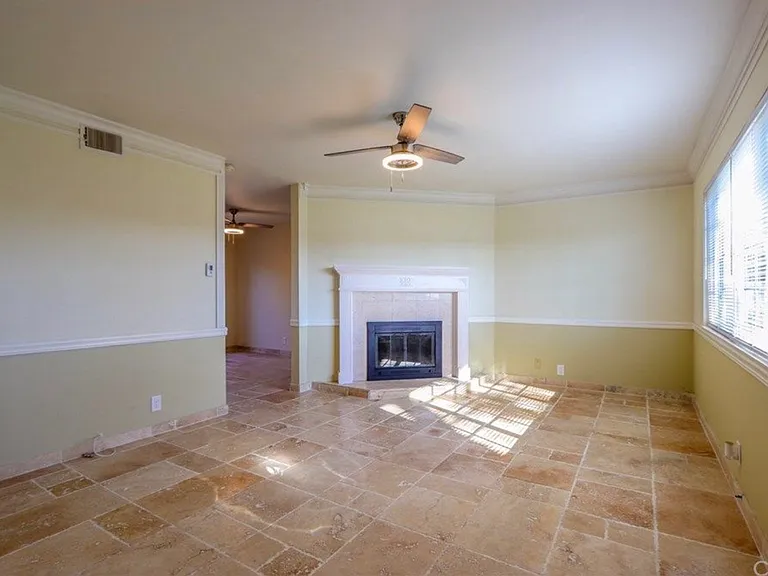 9778 Charing Cross Dr — Photo 2