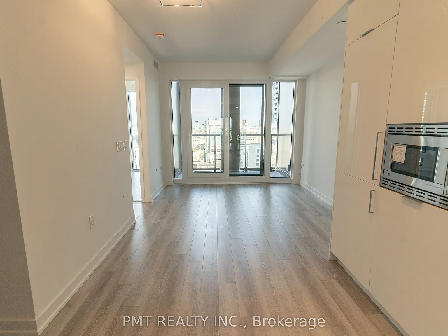 2 bed, $2,350 — Photo 4