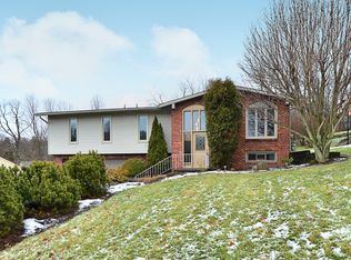 2479 Southvue Dr, Pittsburgh, PA 15241