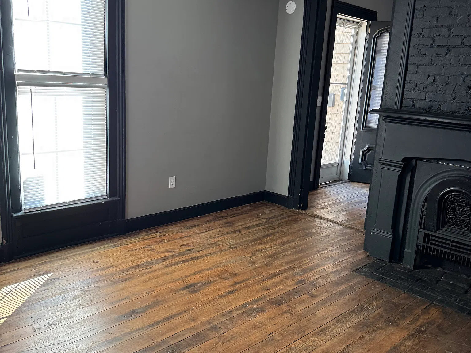 Studio, 600 sqft, $750 — Photo 1