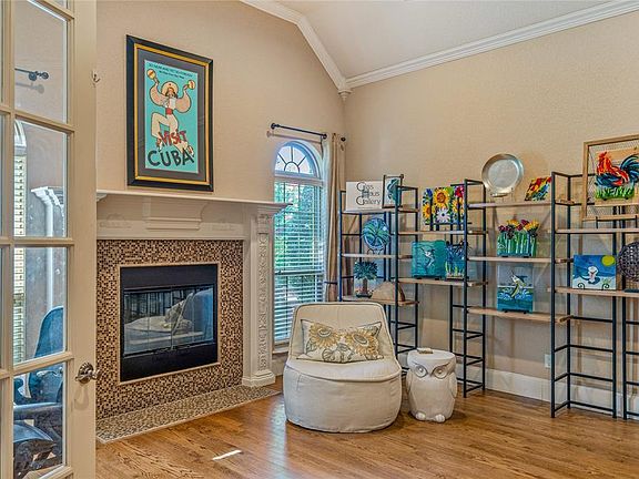 4th image of 3711 Treemont Ct