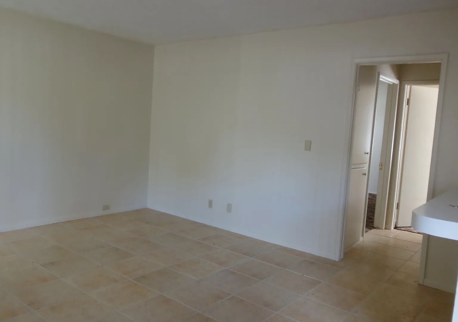 3 bed, 1.5 bath, 1250 sqft, $2,700 — Photo 4