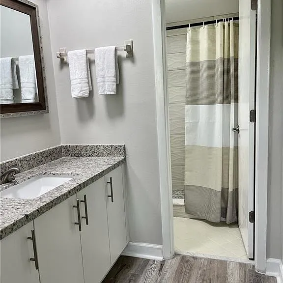 190 Palm Dr #1 — Photo 9