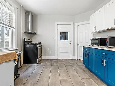 32 Clarendon St #32 — Photo 7