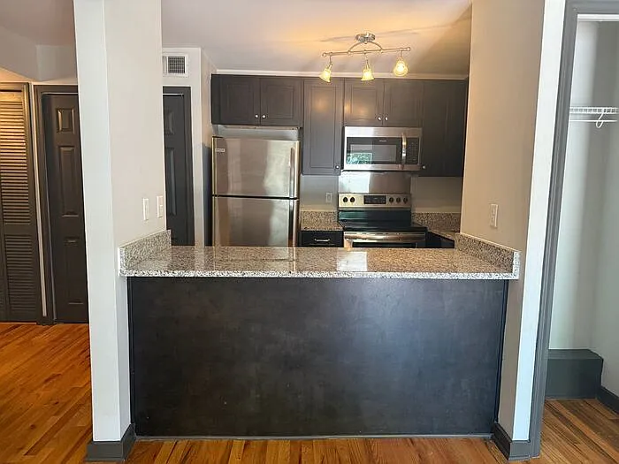 517 Veritas St #16 — Photo 5