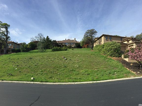 2nd image of 5001 Breese Cir