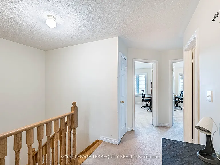 3926 Candlelight Dr — Photo 36