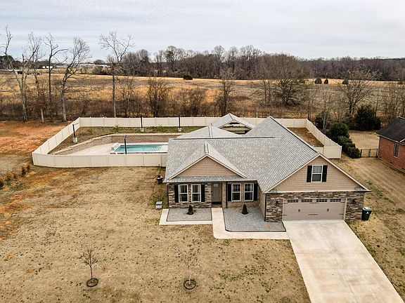 2nd image of 139 Floyd Meadow Dr