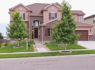 26676 E Peakview Dr, Aurora, CO 80016