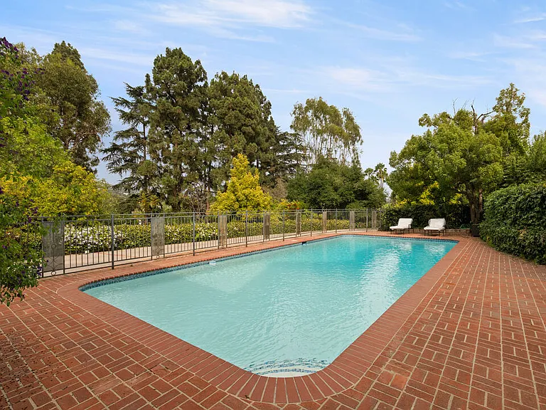 1006 N Crescent Dr — Photo 11