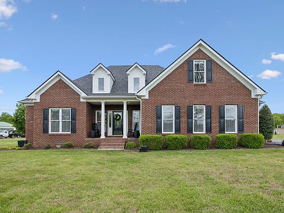2nd image of 2575 Mount Vernon Rd