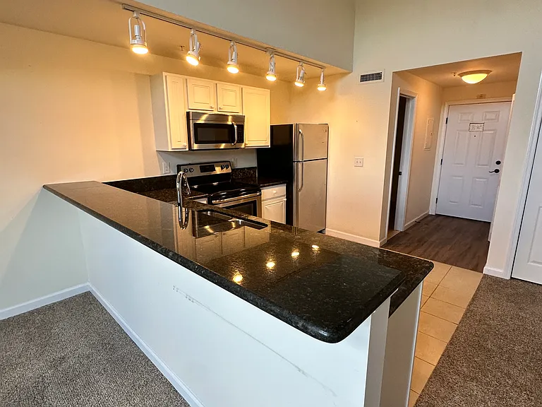 221 Glen St. — Photo 15