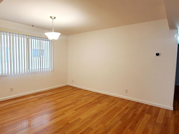 5th image of 5335 Yarmouth Ave APT 101